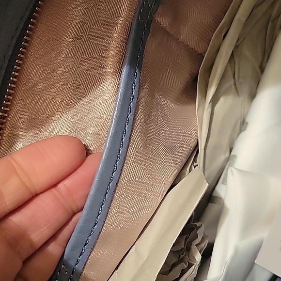 NWT Michael Kors suede shoulder bag. - Picture 8 of 8